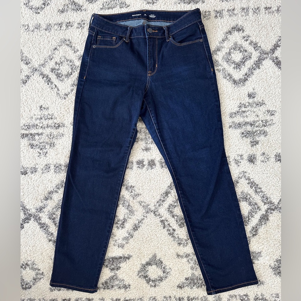 Women’s Old Navy Power Slim Straight - 10 Short